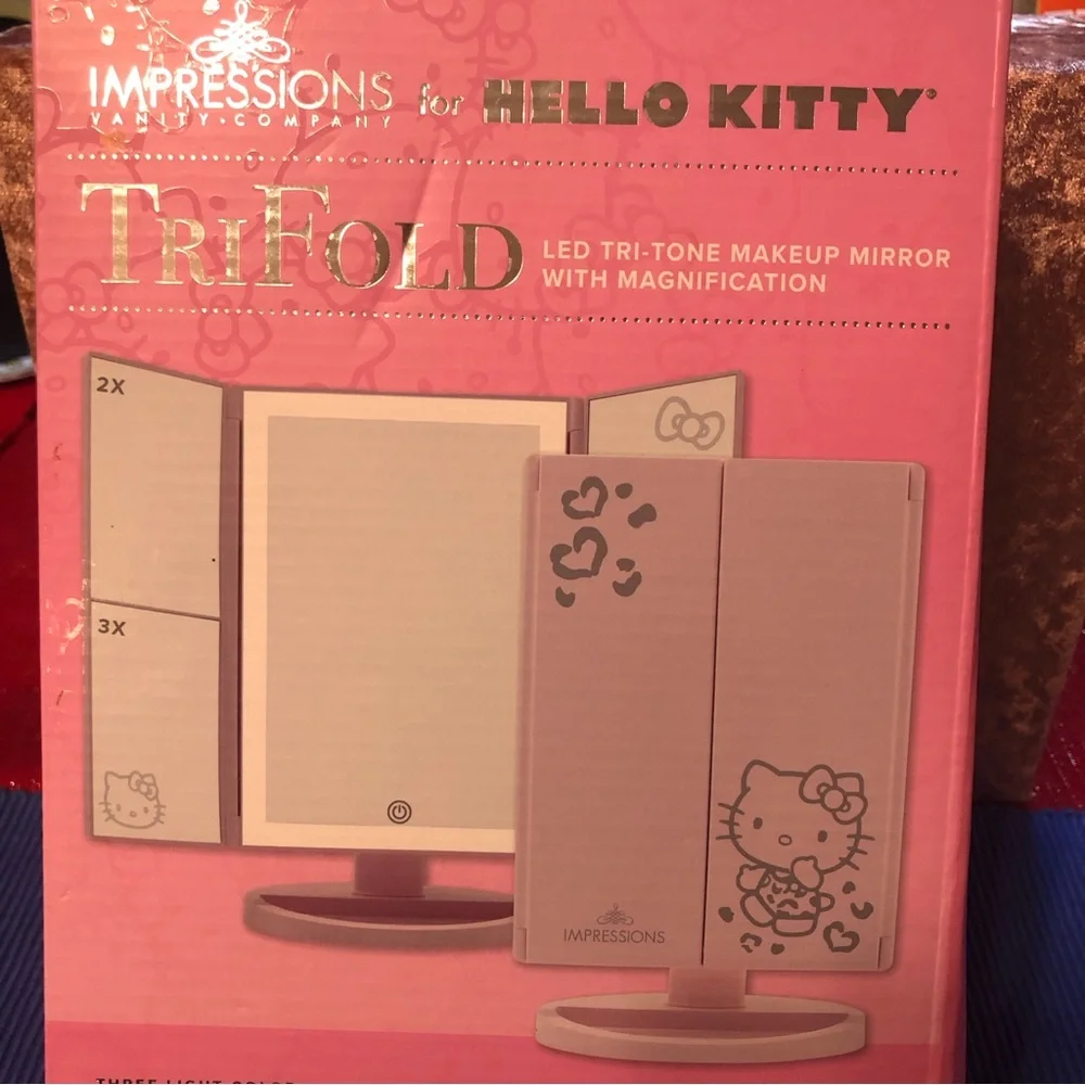 Hello Kitty  Mirror with Magnification and   touch sensor dimmer